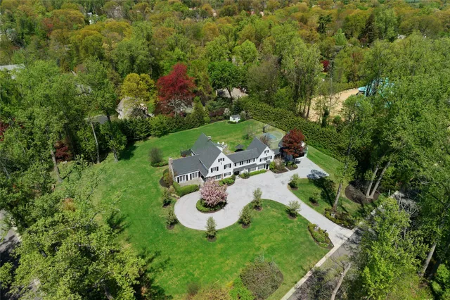 $5,498,000 | 30 Bonnie Heights Road, Manhasset, NY 11030