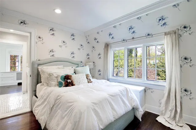 $5,498,000 | 30 Bonnie Heights Road, Manhasset, NY 11030