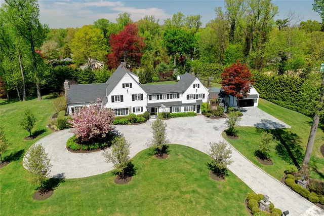$5,498,000 | 30 Bonnie Heights Road, Manhasset, NY 11030