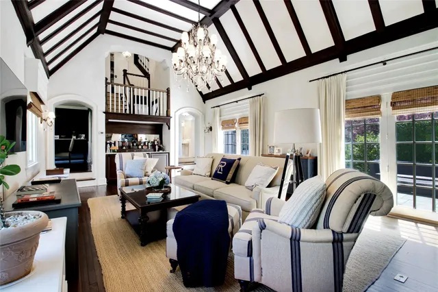 $5,498,000 | 30 Bonnie Heights Road, Manhasset, NY 11030