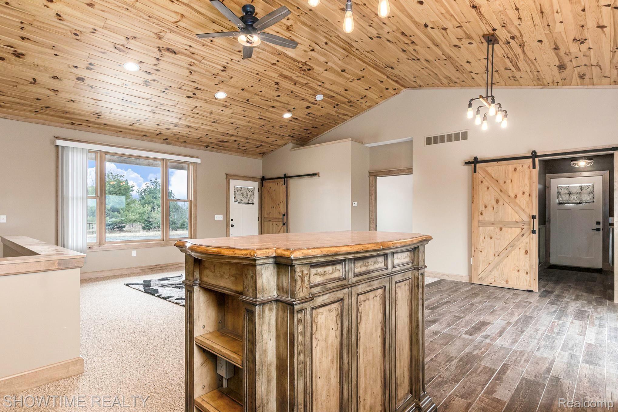330 Wheeling Road Imlay City, MI 48444 - Photo 12 of 23 IMG_1045.jpg