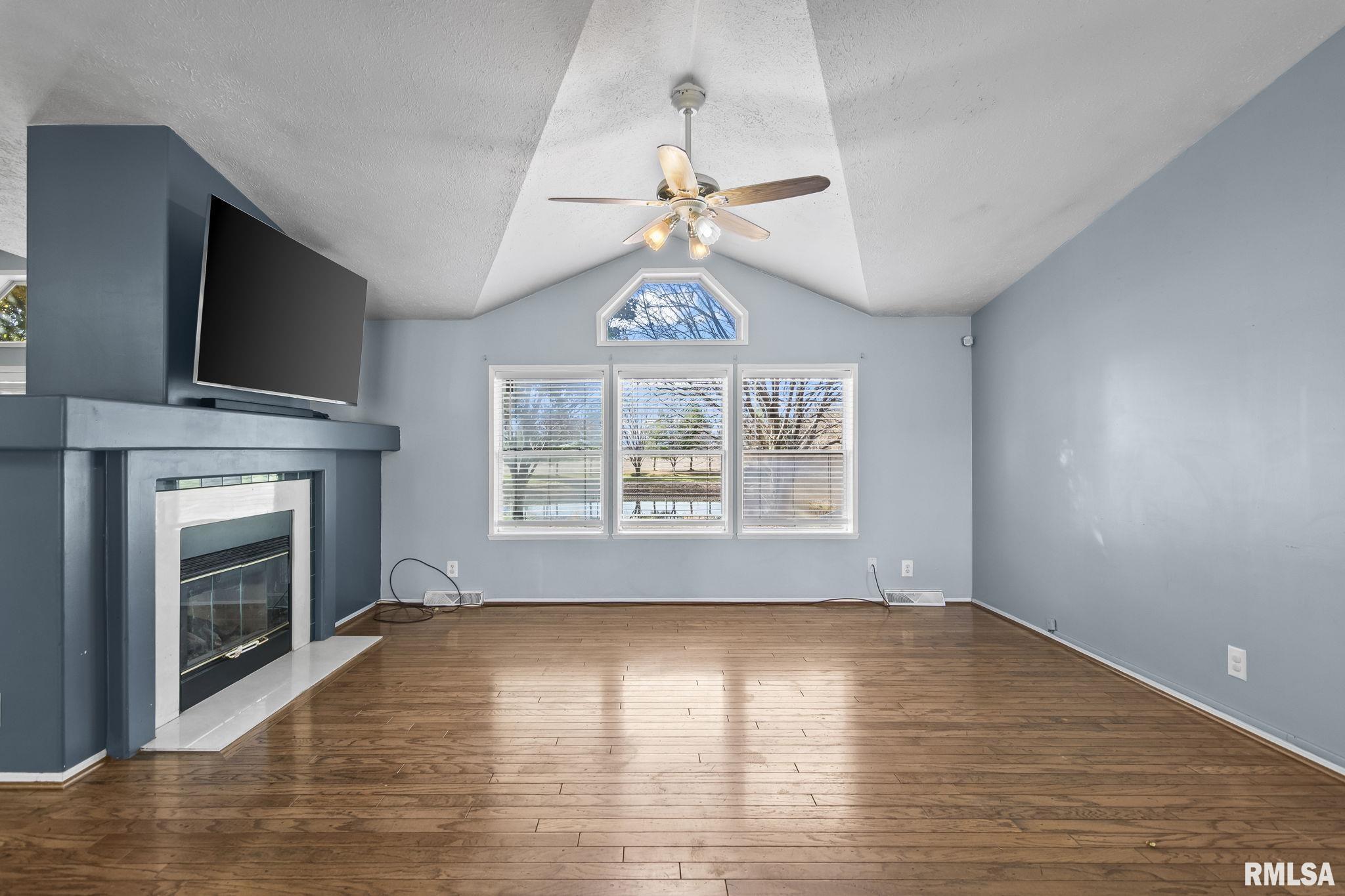 2265 Jostes Road Rochester, IL 62563 - Photo 7 of 53