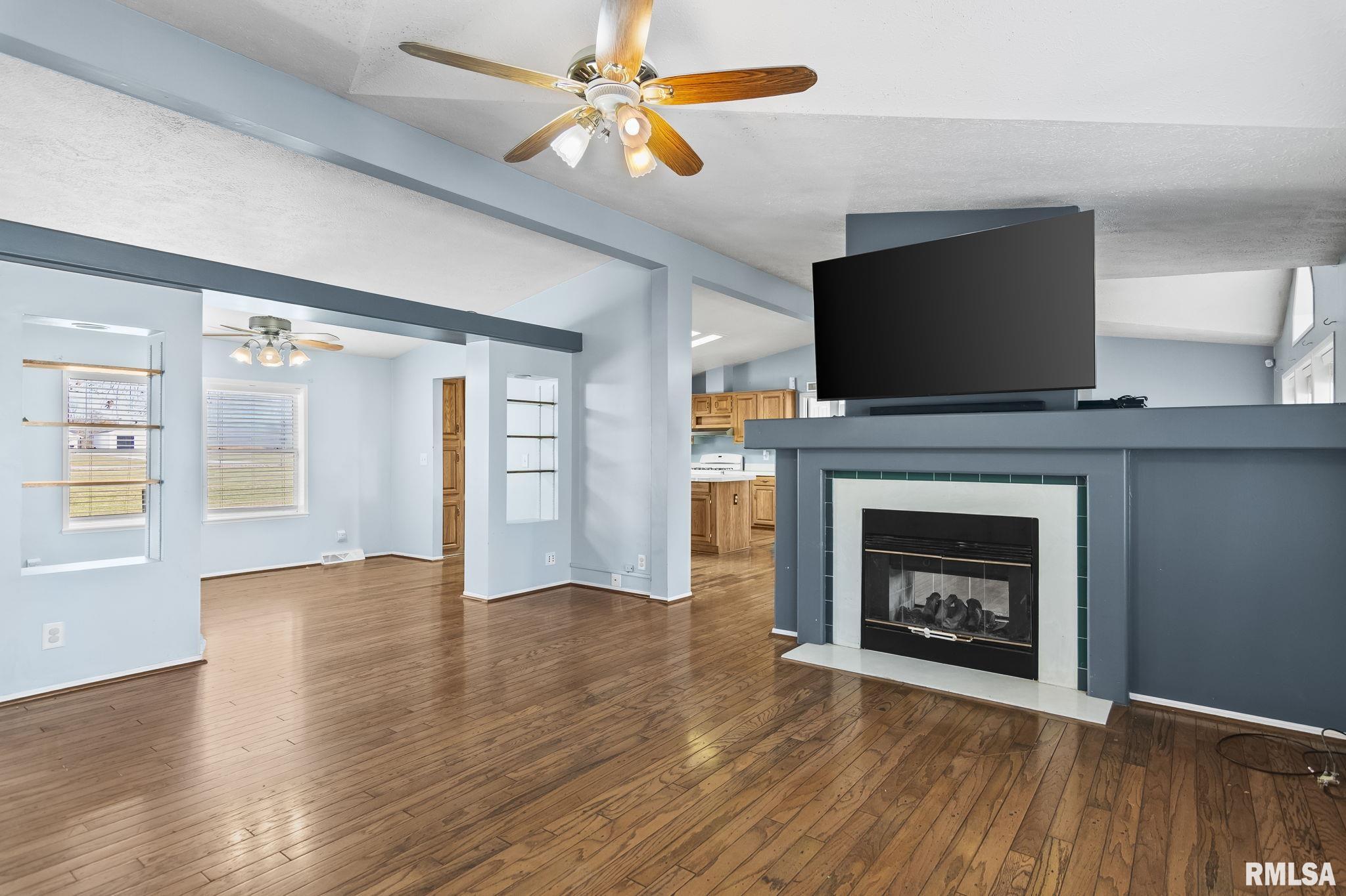 2265 Jostes Road Rochester, IL 62563 - Photo 9 of 53