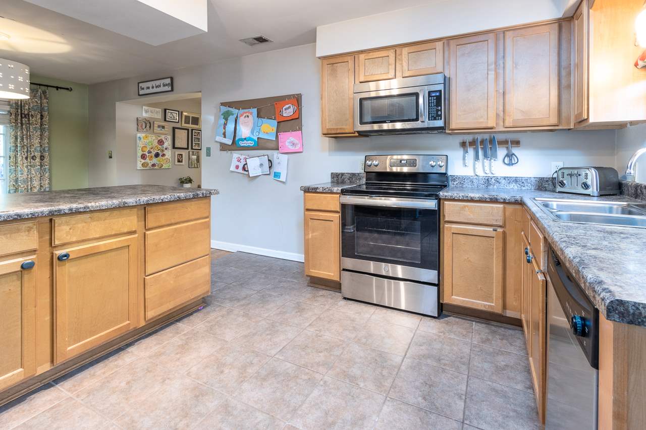 1349 Dearing Road Memphis, TN 38117 - Photo 5 of 25