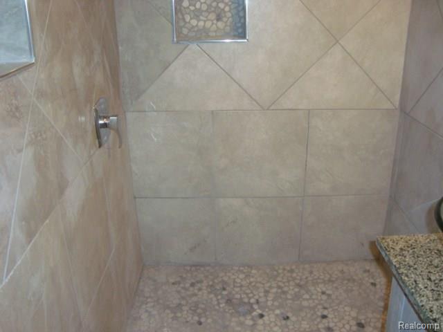14054 Rutland Street Detroit, MI 48227 - Photo 20 of 24 039.JPG