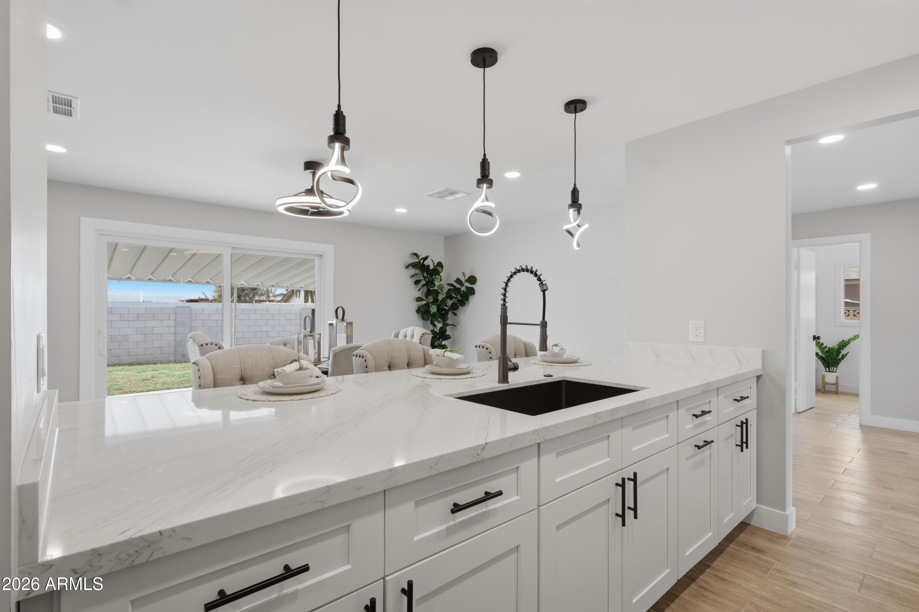 3453 West Hearn Road Phoenix, AZ 85053 - Photo 6 of 17