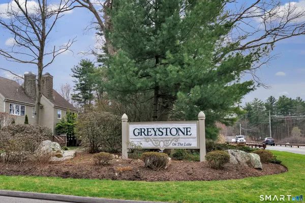 $579,000 | 11 Greystone, Unit 11, Shelton, CT 06484