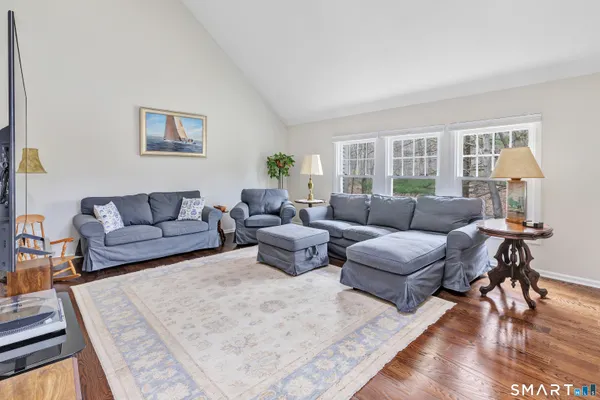 $579,000 | 11 Greystone, Unit 11, Shelton, CT 06484