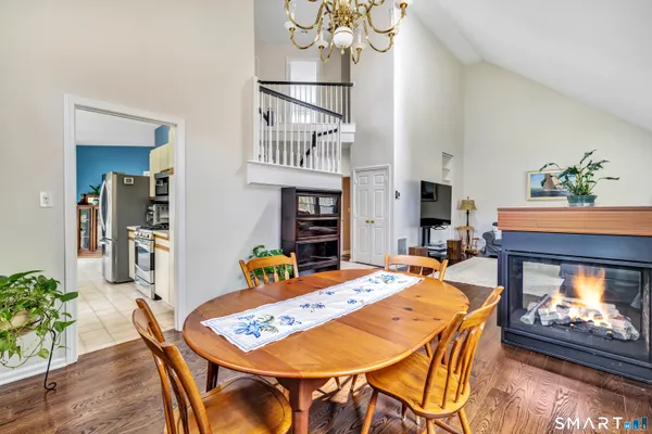 $579,000 | 11 Greystone, Unit 11, Shelton, CT 06484
