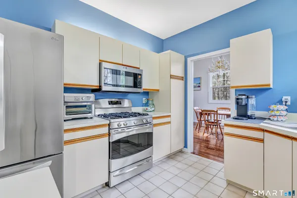 $579,000 | 11 Greystone, Unit 11, Shelton, CT 06484