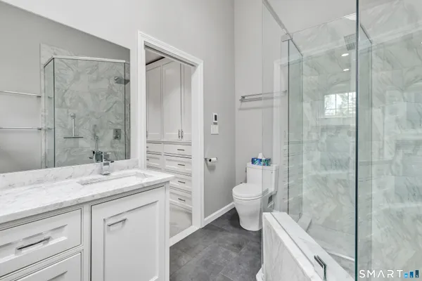 $579,000 | 11 Greystone, Unit 11, Shelton, CT 06484
