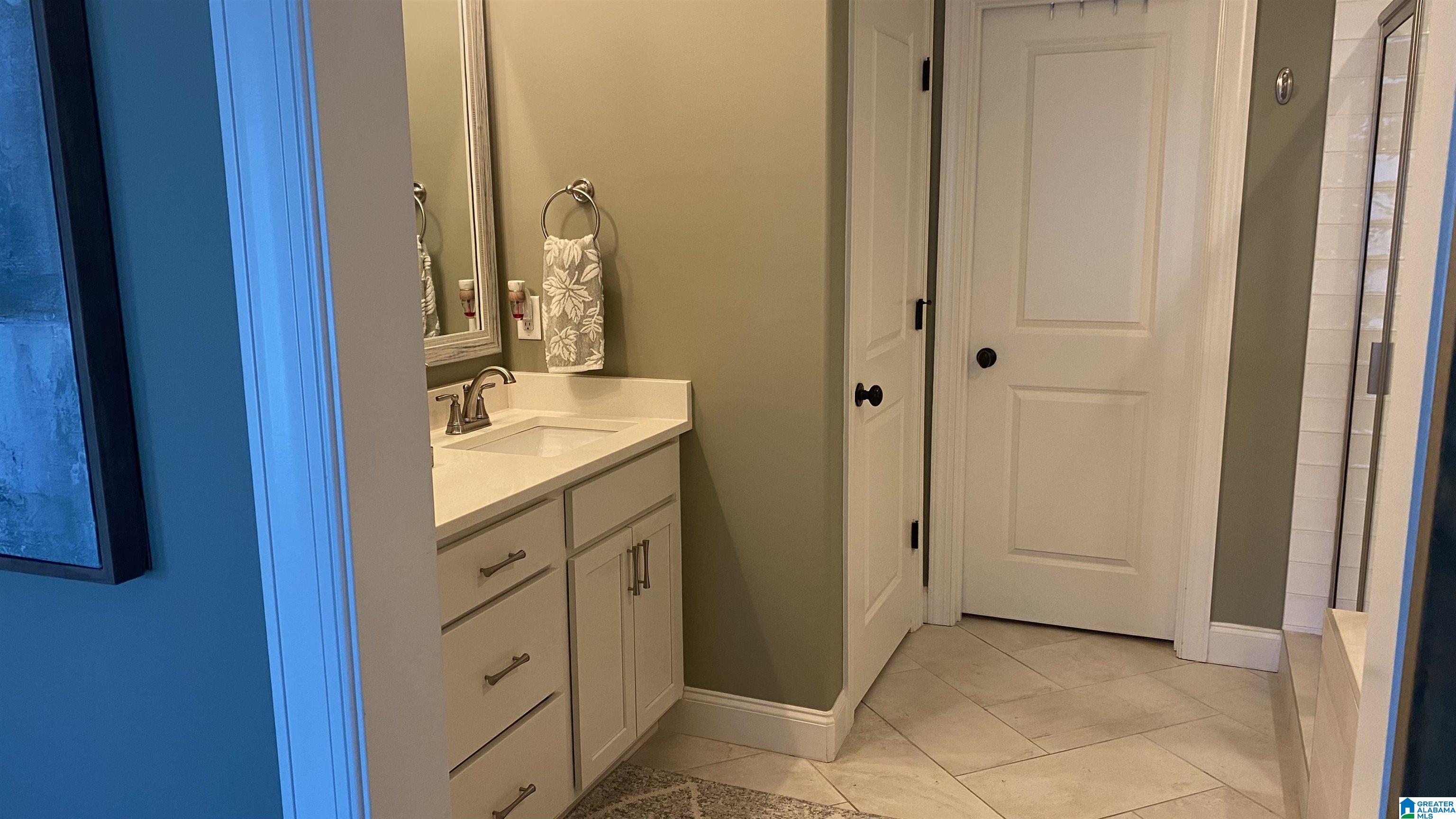 328 Kinross Cove Pelham, AL 35124 - Photo 15 of 29