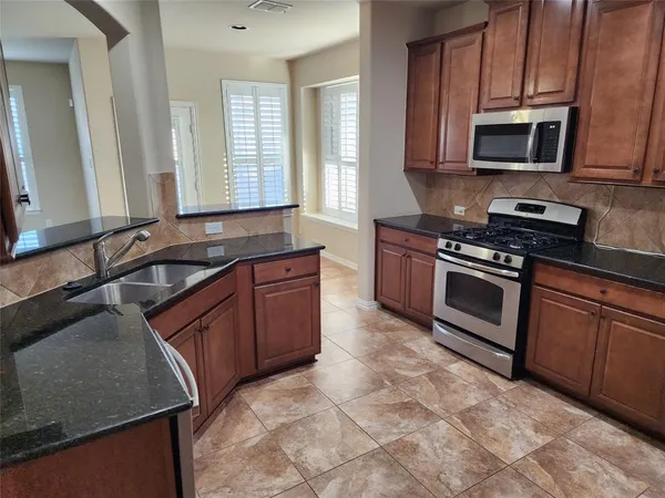 $2,900 | 14028 Zippo Way, Fort Worth, TX 76052
