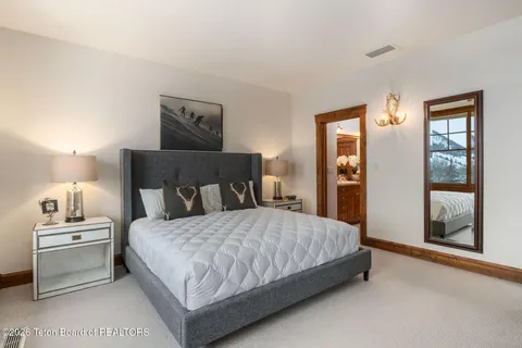 $3,250,000 | 536 Snow King Loop Road, Unit 3630, Jackson, WY 83001