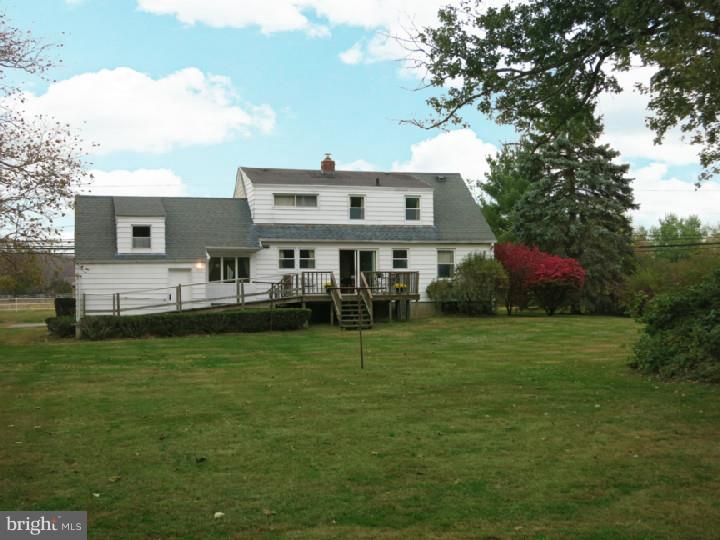 252 Pennington Harbourton Road Pennington, NJ 08534 - Photo 2 of 21 Exterior Back