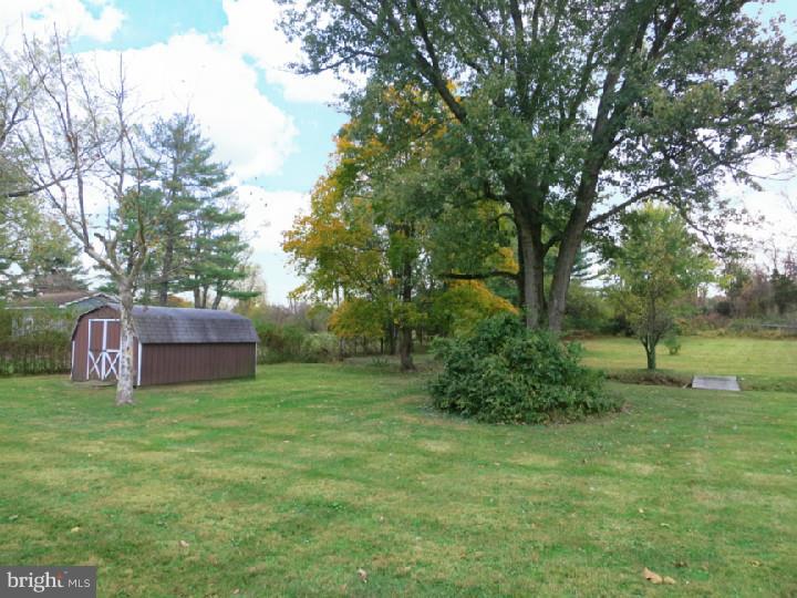 252 Pennington Harbourton Road Pennington, NJ 08534 - Photo 13 of 21 Back Yard