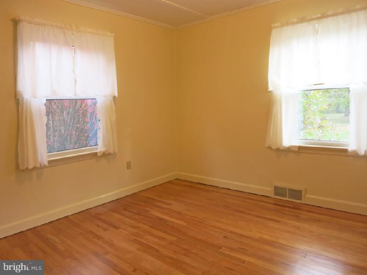 252 Pennington Harbourton Road Pennington, NJ 08534 - Photo 6 of 21 Bedroom
