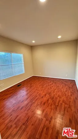 $2,900 | 15360 Wyandotte Street, Van Nuys, CA 91406