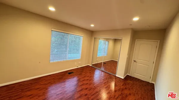 $2,900 | 15360 Wyandotte Street, Van Nuys, CA 91406