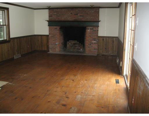 75 Rondeau Street Palmer, MA 01069 - Photo 6 of 25 Gallery Image 6