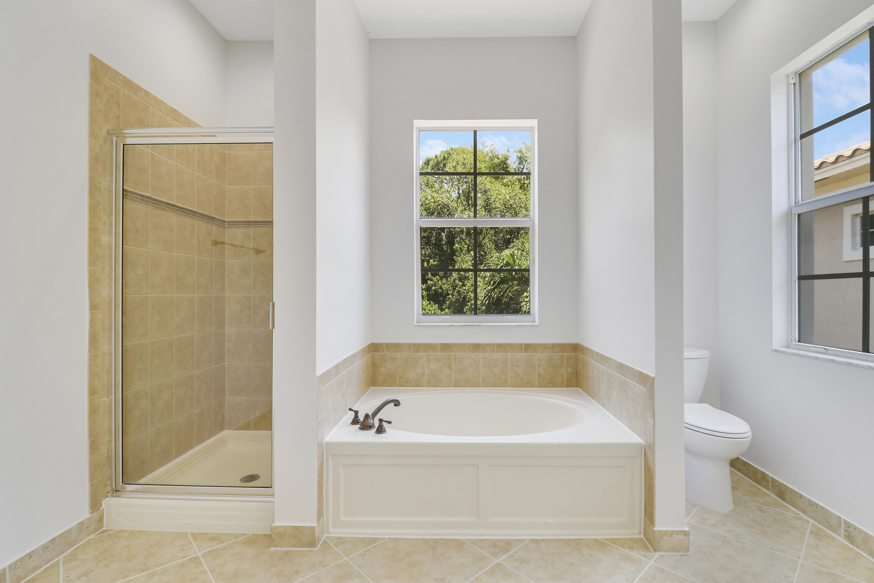 112 Dunmore Drive Jupiter, FL 33458 - Photo 27 of 43 Master Bath