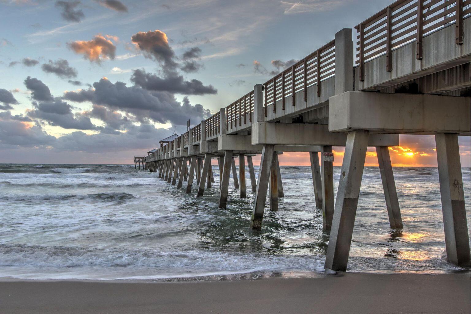 112 Dunmore Drive Jupiter, FL 33458 - Photo 40 of 43 Juno Pier at Sunrise