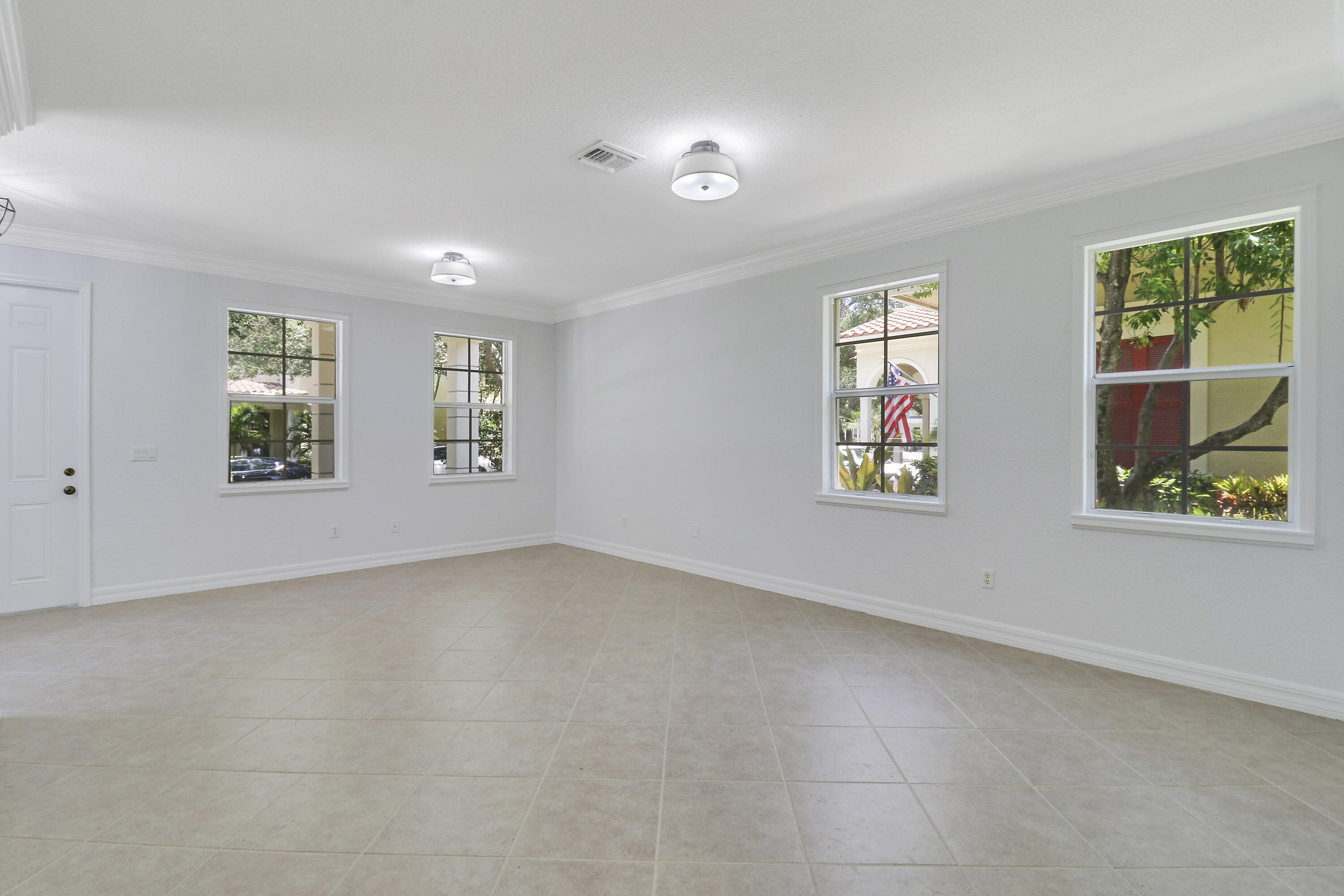 112 Dunmore Drive Jupiter, FL 33458 - Photo 4 of 43 Front Living Room Alt View