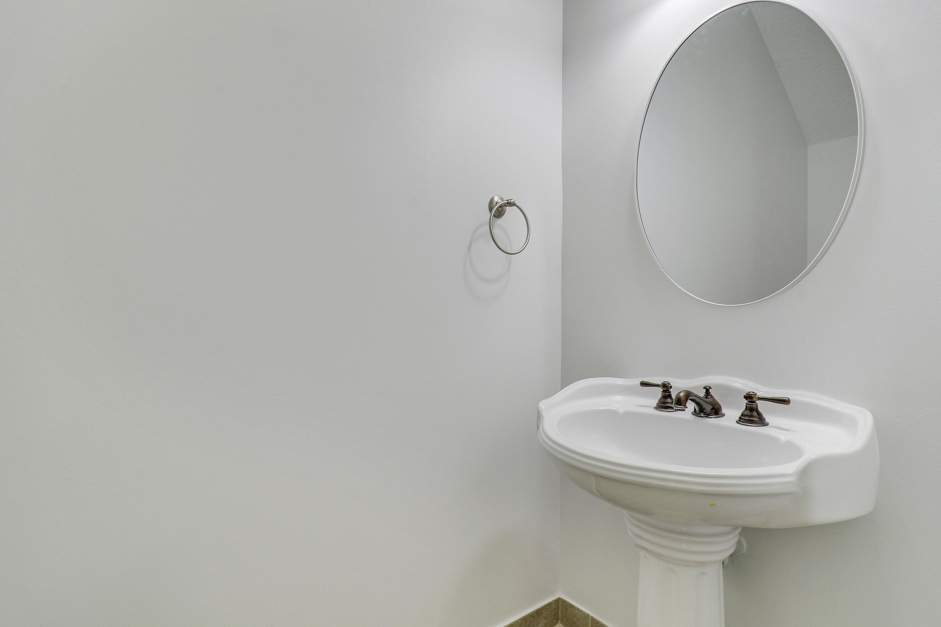 112 Dunmore Drive Jupiter, FL 33458 - Photo 6 of 43 1/2 Bath Downstairs