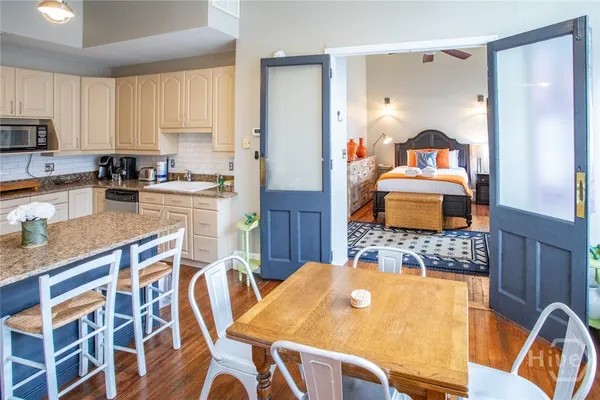 $625,000 | 110 Barnard Street, Savannah, GA 31401