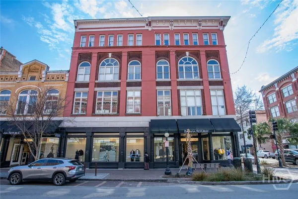 $625,000 | 110 Barnard Street, Savannah, GA 31401