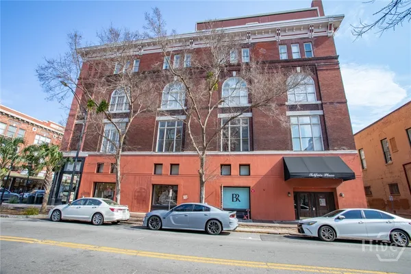$625,000 | 110 Barnard Street, Savannah, GA 31401