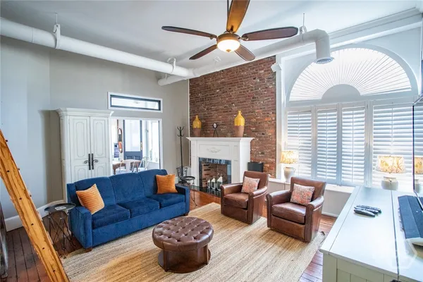 $625,000 | 110 Barnard Street, Savannah, GA 31401