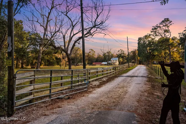 $830,000 | 15804 Peapatch Road, Biloxi, MS 39532