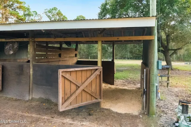 $830,000 | 15804 Peapatch Road, Biloxi, MS 39532