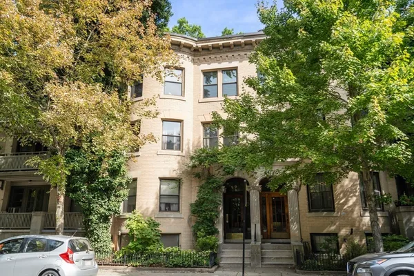 $1,250,000 | 49 Winchester Street, Unit 2, Brookline, MA 02446