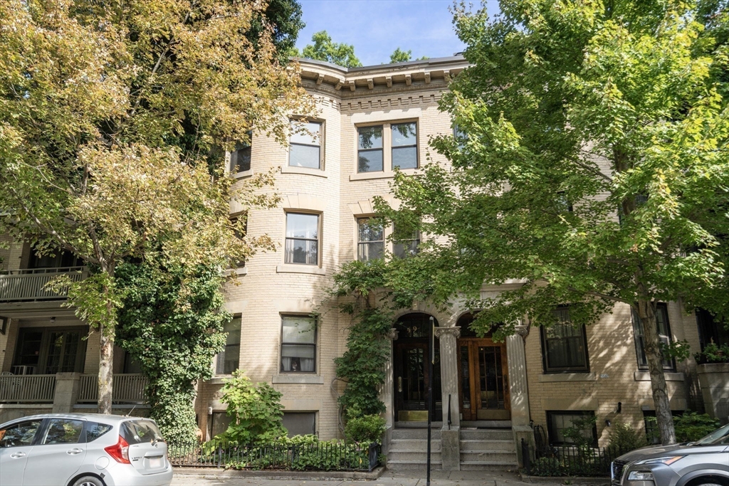 49 Winchester Street, Unit 2 Brookline, MA 02446 - Photo 14 of 16