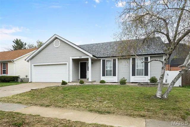 $290,000 | 549 Rancho Lane, Florissant, MO 63031