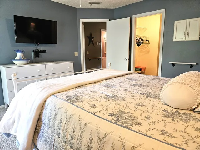 $150,000 | 15 Vista Gdns Trail, Unit 206, Vero Beach, FL 32962