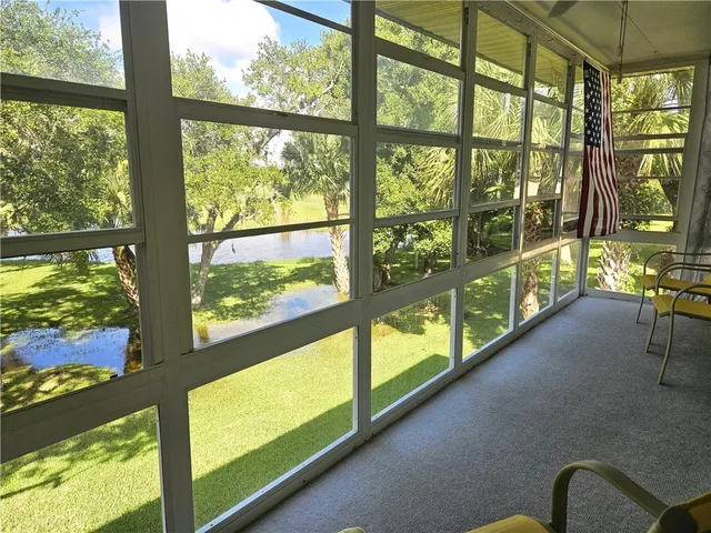 $150,000 | 15 Vista Gdns Trail, Unit 206, Vero Beach, FL 32962
