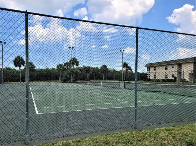 $150,000 | 15 Vista Gdns Trail, Unit 206, Vero Beach, FL 32962