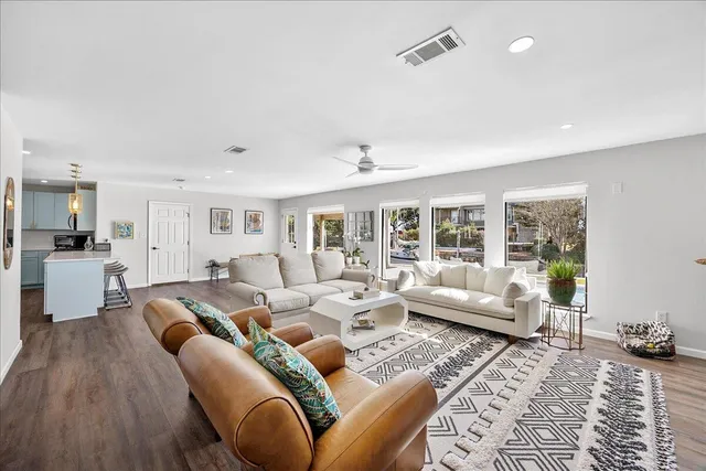 $935,000 | 1294 Soundside Landing Court, Gulf Breeze, FL 32563