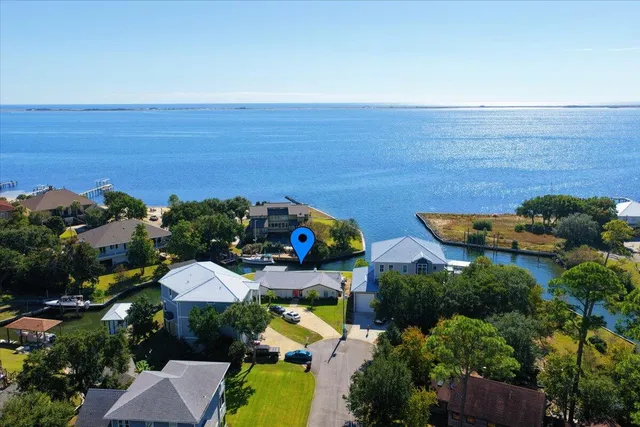 $935,000 | 1294 Soundside Landing Court, Gulf Breeze, FL 32563