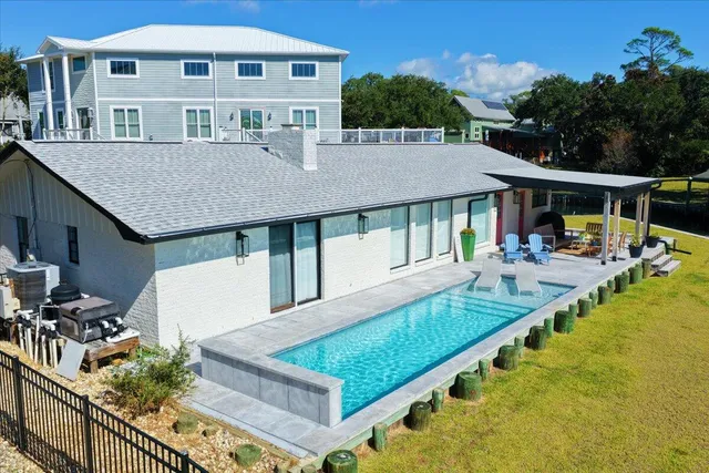 $935,000 | 1294 Soundside Landing Court, Gulf Breeze, FL 32563