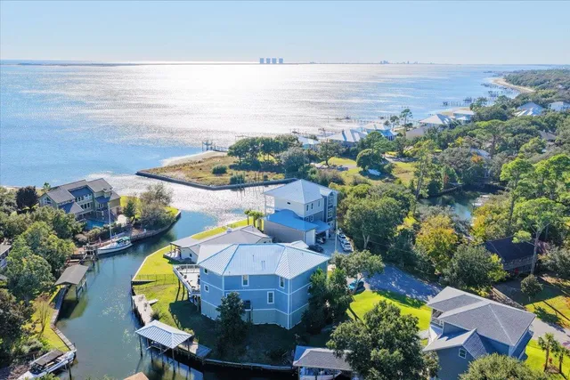 $935,000 | 1294 Soundside Landing Court, Gulf Breeze, FL 32563