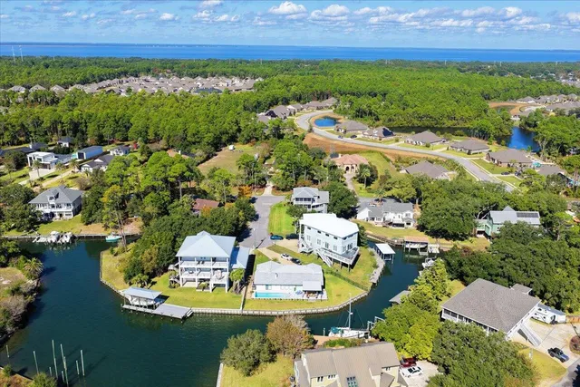 $935,000 | 1294 Soundside Landing Court, Gulf Breeze, FL 32563