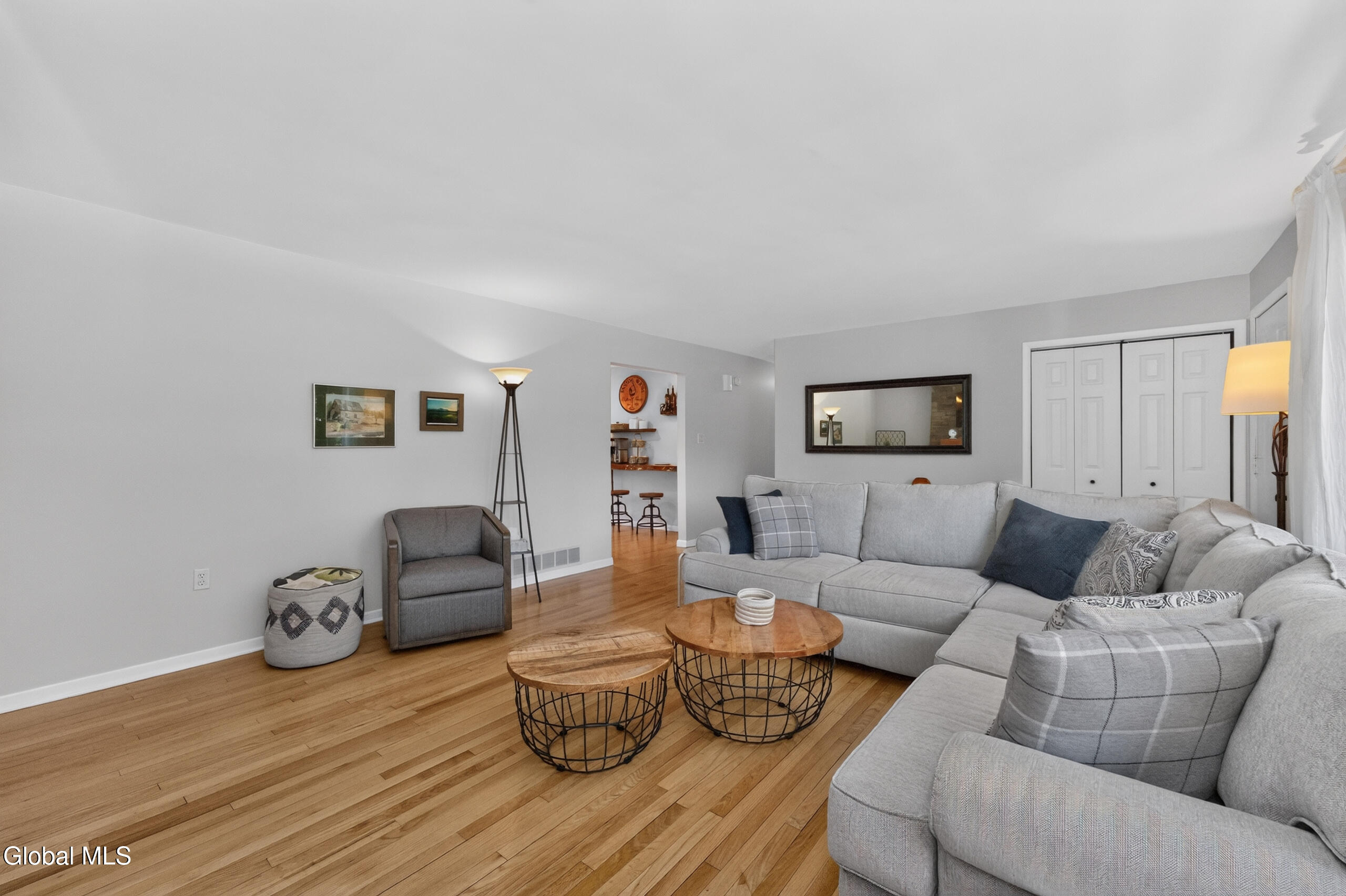 521 Russell Road Bethlehem, NY 12203 - Photo 10 of 51 1 Livingroom 4
