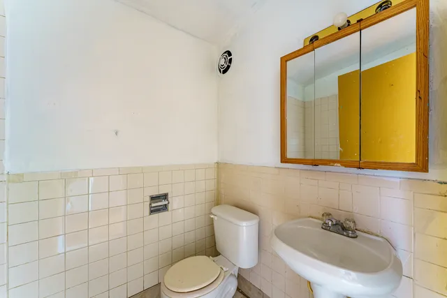 $249,990 | 1370 Fargo Street, Unit E, Des Plaines, IL 60018