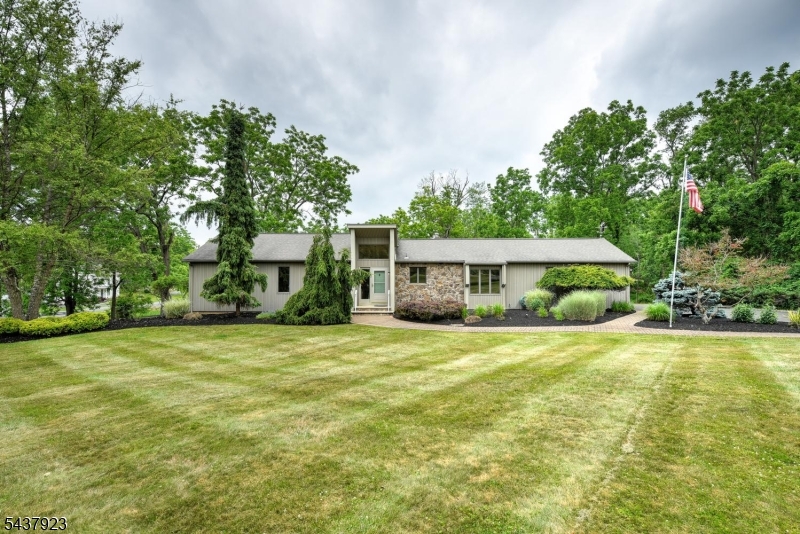 1 Hendrick Road Flemington, NJ 08822 - Photo 3 of 44