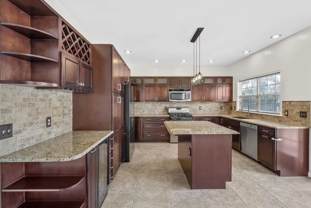 $639,999 | 5741 Sterling Oaks Drive, Brentwood, TN 37027