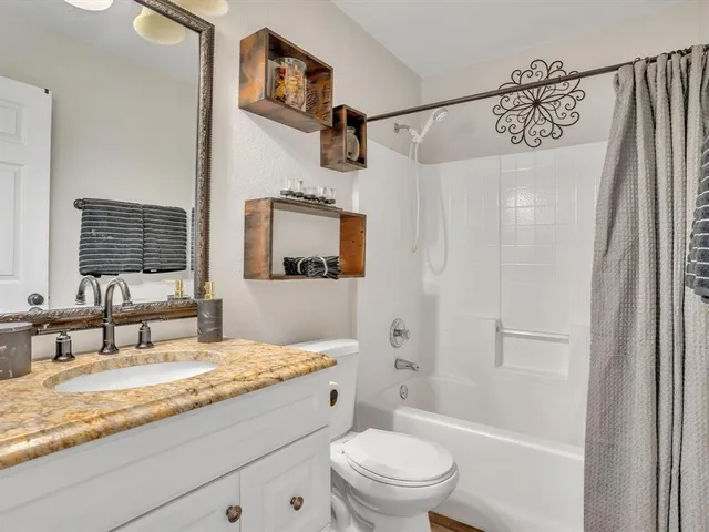 $385,000 | 15067 Meadow Ridge Court, Nevada, TX 75173